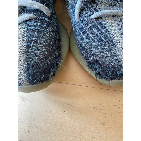 Yeezy Adidas Boost 350 Ash Blue boys sneakers Size US 4 - Picture 6 of 7